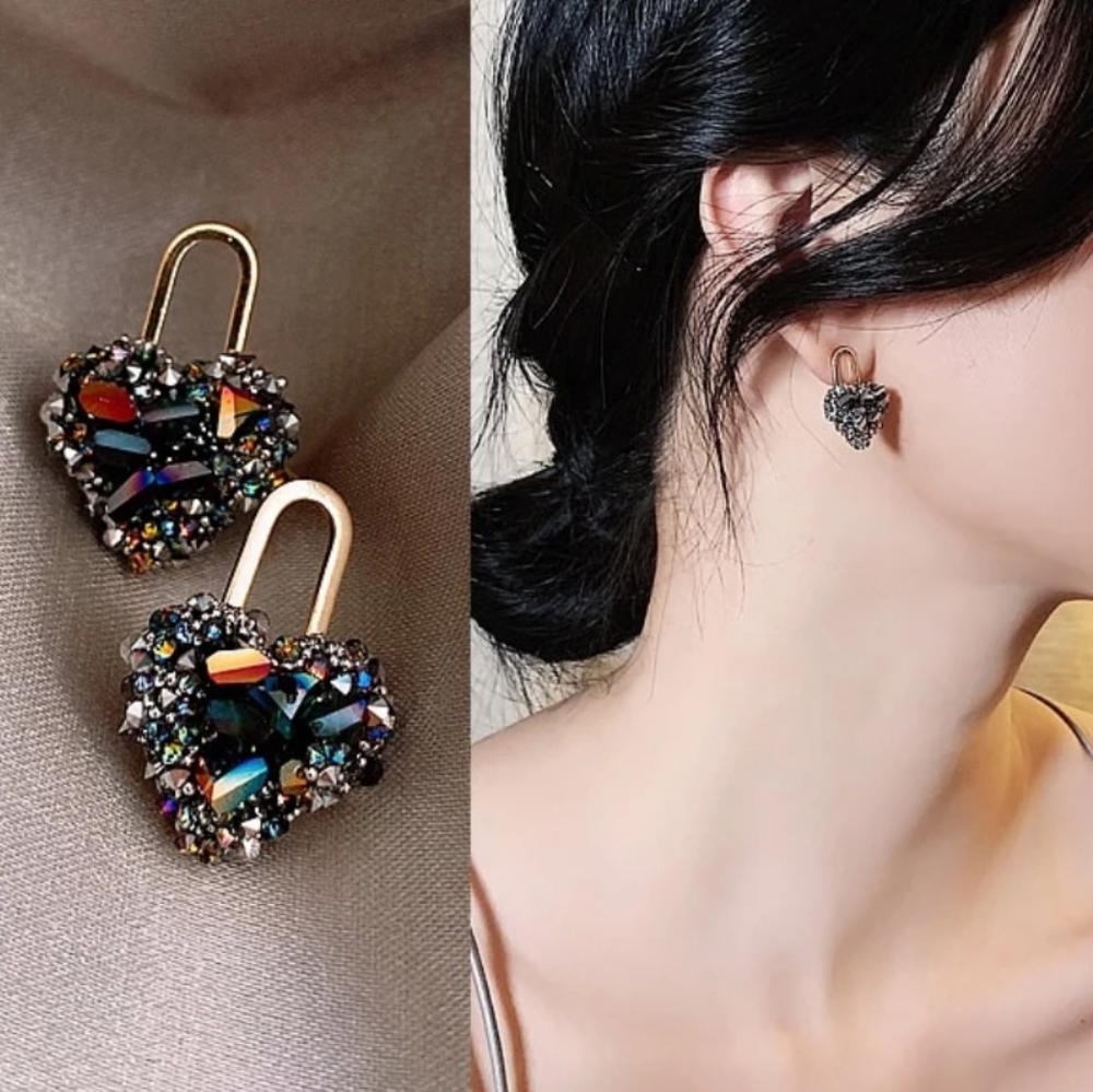 - Crystal Peach Heart Earrings silver New